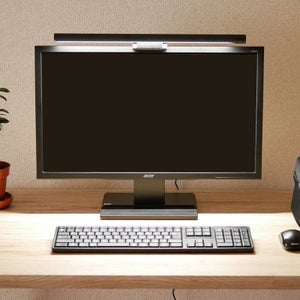 上海問屋、PCモニターに取り付けて作業環境を明るく照らすLEDライト