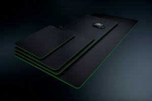 Razer、テクスチャ加工の布製ゲーミングマウスパッドを4サイズ