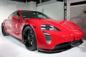 ポルシェ初の電気自動車「タイカン」の価格が決定!