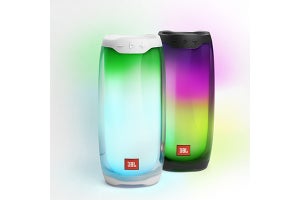 JBL、LEDイルミネーションを強化したBluetoothスピーカー「PULSE4」