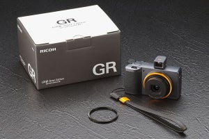 リコー、都会的な塗装を施したGR IIIの限定モデル「Street Edition」