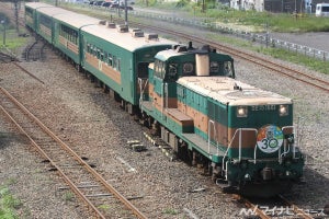 JR北海道「くしろ湿原ノロッコ号」今年度から車掌制服リニューアル