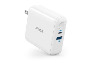 Anker、モバイルバッテリにもなる3,590円のUSB-C充電器 - 急速充電を強化