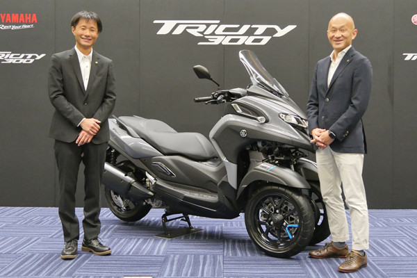 転ばないバイクが一歩前進? ヤマハ「トリシティ300」の新機能