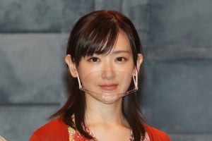 生駒里奈、久しぶりの制服に照れ「なるべく着たくない服に…」