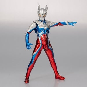 「ウルトラマンゼロ」10周年記念版フィギュアの詳細を公開