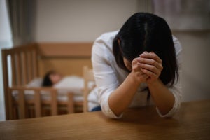 明るい性格だったのにまさか……「妻の産後うつ」地獄のような日々を支えた男性が人生をかけて取り組んでいることは?