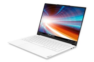 米Lenovo、Tiger Lake搭載13.3型で1kgを切る「Yoga Slim 7i Carbon」発表