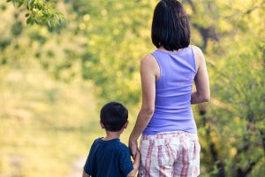 【ほっこりする】大学生の息子が彼女を見せてくれたら、どう返す? まさかの展開に「そういう親子関係いい」「笑った」「無いモノを求めたのだ」の声