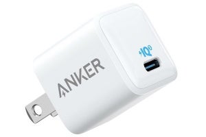 Anker、500円玉サイズで最大20W出力のUSB-C PD充電器