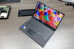 634gの世界最軽量PC「LIFEBOOK UH-X」は“エンジニアの執念”で生まれた