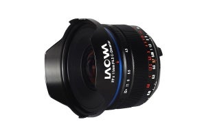 フルサイズミラーレスで11mmの超広角撮影が楽しめる「LAOWA 11mm F4.5 FF RL」