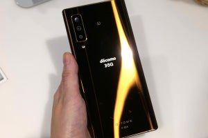 ドコモ、コスパ抜群＆除菌シートで拭ける5Gスマホ「arrows NX9」