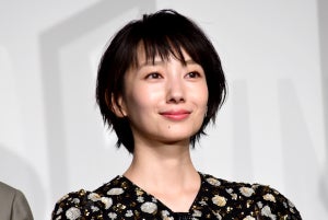 波瑠、服を脱ぐシーンは「自分しか知らないクセが…」覚悟のクライマックス