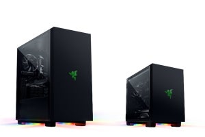 Razer、両側回転式強化ガラスドアを搭載したゲーミングPCケース