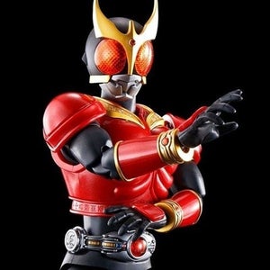 『仮面ライダーディケイド』の仮面ライダークウガが最新プラモで立体化