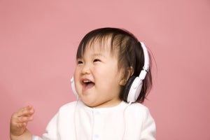 赤ちゃんがピタッと泣き止む曲ランキング、「アンパンマンのマーチ」を抑えた1位は?