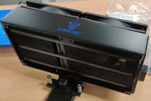 今週の秋葉原情報 - クワッドファンの巨大CPUクーラーが登場、わずか63gの軽量無線マウスも