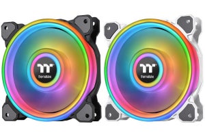 Thermaltake、54個のアドレサブルRGB LEDを備えたケースファン