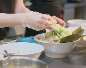 ラーメン店の倒産、初の年間40件超えで過去最多 - コロナ禍で客足戻らず