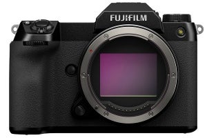 約500g軽量化した1億2百万画素機「FUJIFILM GFX100S」 - 69.9万円