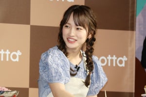 川栄李奈、キュートなエプロン姿でチョコ作り「幸せな気持ちに」