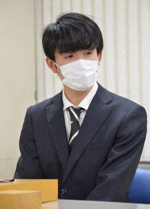 藤井聡太二冠、佐々木勇気七段が２期連続アベック昇級を決める！　昇級の残り１枠は大混戦　第79期順位戦Ｂ級２組