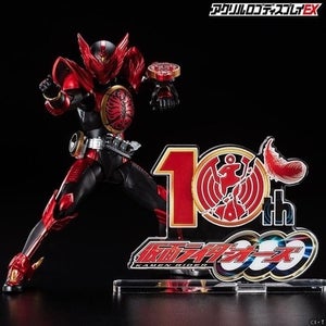 『仮面ライダーオーズ』10周年記念ロゴやオーメダルがオブジェに