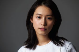 南沙良、Netflix映画『彼女』に出演　水原希子の“横顔”ビジュアルも公開