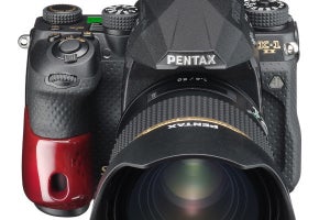 リコー、PENTAX K-1 Mark IIをベースに4色展開のカスタムモデル「J limited 01」