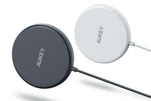 AUKEY、税込1,880円のMagSaf対応Qiワイヤレス充電器