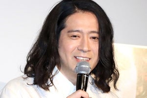 又吉直樹、新社会人へ「すべてのことを疑う」「決めつけない」とメッセージ