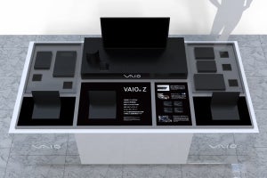 VAIO Zが伊勢丹メンズ館で展示、隠し刻印の限定モデルも販売