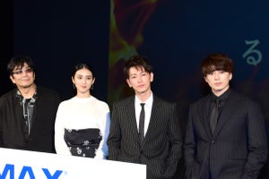 佐藤健、ド迫力8mの剣心に「進撃の巨人」 IMAX絶賛で、新田真剣佑のまつ毛も2m