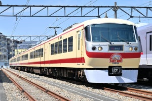 西武鉄道「レッドアロークラシック」ラストラン後、臨時特急列車に