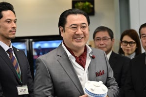 小手伸也、クセの強い一流ホテルのCEO・デイヴィッド役で『恋ぷに』登場