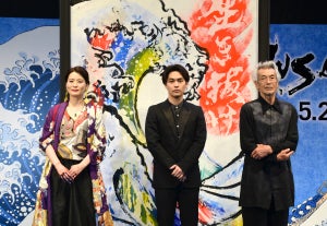 柳楽優弥、世界書家に筆遣い褒められ「汗が…」ライブパフォーマンスにも圧倒