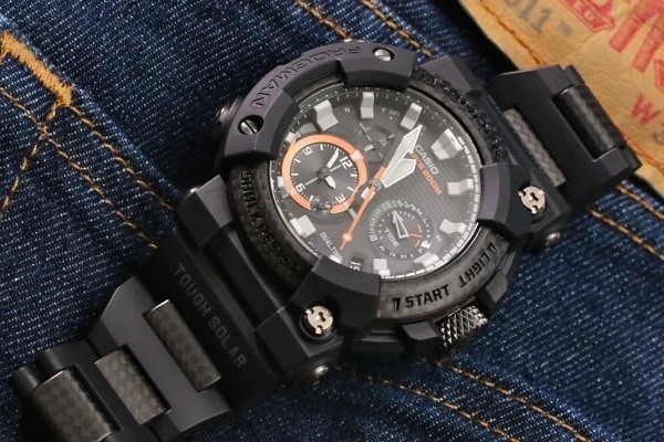 G-SHOCK新作を写真で - 新規設計てんこ盛り！ カーボンのFROGMAN「GWF-A1000XC」