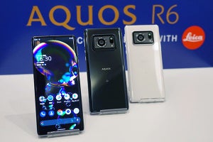 AQUOS R6に触った! ライカ監修カメラとIGZO有機ELで飛躍した最上位スマホ