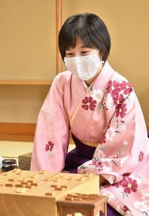 伊藤沙恵女流三段が西山朋佳女王を破りフルセットに　勝敗を分けた序盤の積極性　第14期マイナビ女子オープン五番勝負第４局