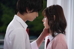 浮所飛貴、白石聖に「キスしていい? てか、するから」胸きゅんだらけ映像公開