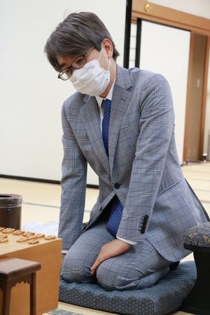 平成のゴールデンカード羽生善治九段VS佐藤康光九段　165度目の対決は羽生九段が逆転勝利！