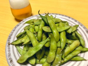 【おいしそう!】家飲みが捗りまくる! 全農直伝「枝豆の蒸し焼き」 - 「ホクホク!」「濃い味になる!」と話題に