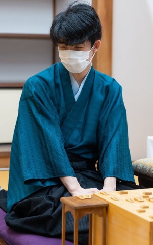 藤井聡太棋聖が渡辺明名人に３連勝でタイトル防衛！　棋聖戦第３局の勝因となったギリギリの踏み込み