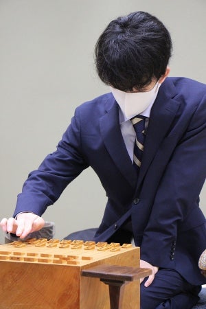 藤井聡太二冠が久保利明九段を破ってＢ級１組３勝目　両者の持ち味が存分に出た好局を制した