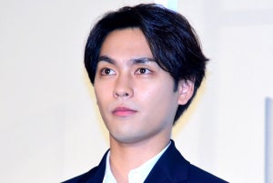 柳楽優弥、戦友・三浦春馬さんと兄弟役で「ずっと愛して大切にしていきたい」