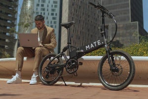 メイトバイク、街乗り特化の折りたたみ式ミニベロ電動アシスト自転車「MATE CITY」