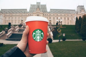 【スタバ】最大のベンティ(Venti)の量は? お得に飲む方法も徹底解説! 