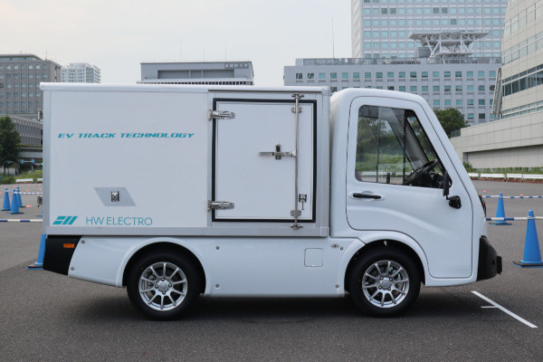 電気で走る「はたらくクルマ」が新登場! 小型商用EV「エレモ」とは