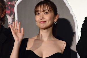 大島優子、美谷間くっきり＆美デコルテで魅了! 役を越えて心がキュン